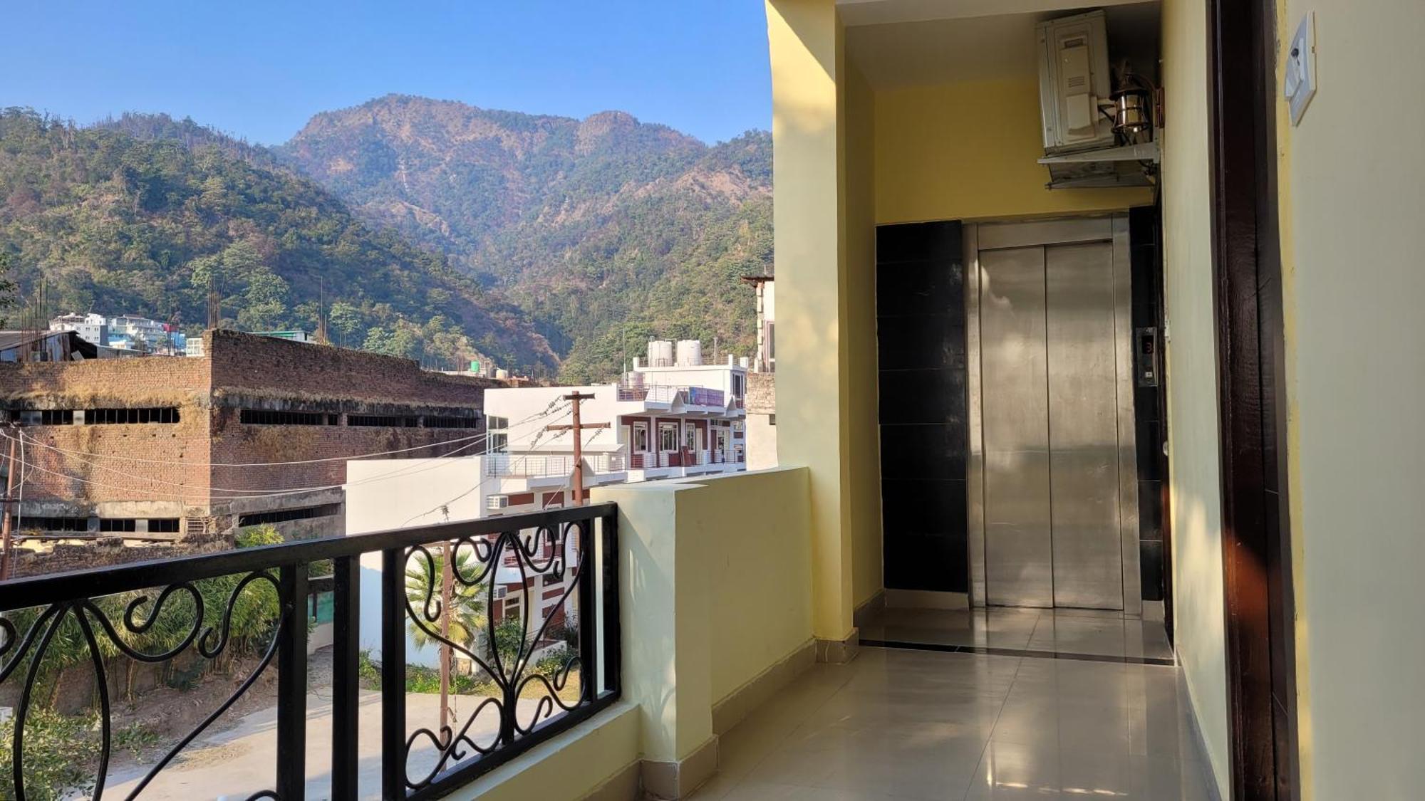 Hotel Keshav Nandan By The Shivaay Risikés Kültér fotó