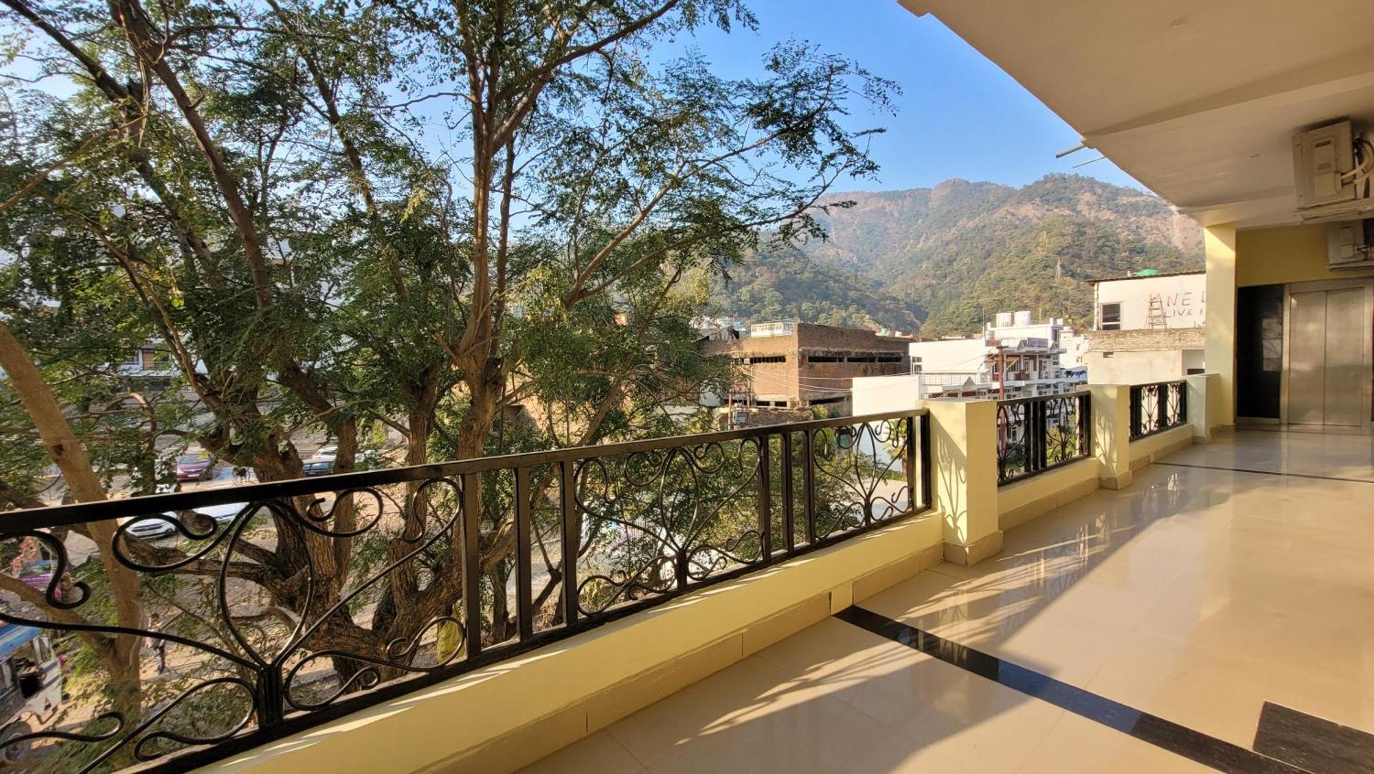 Hotel Keshav Nandan By The Shivaay Risikés Kültér fotó