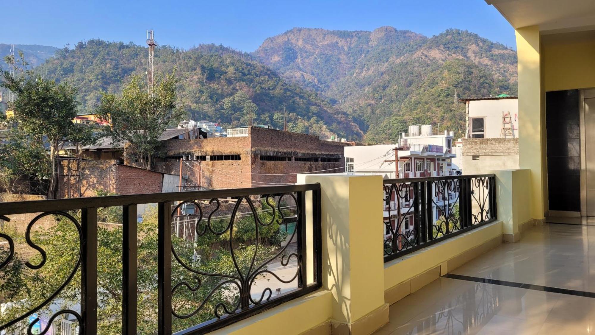 Hotel Keshav Nandan By The Shivaay Risikés Kültér fotó