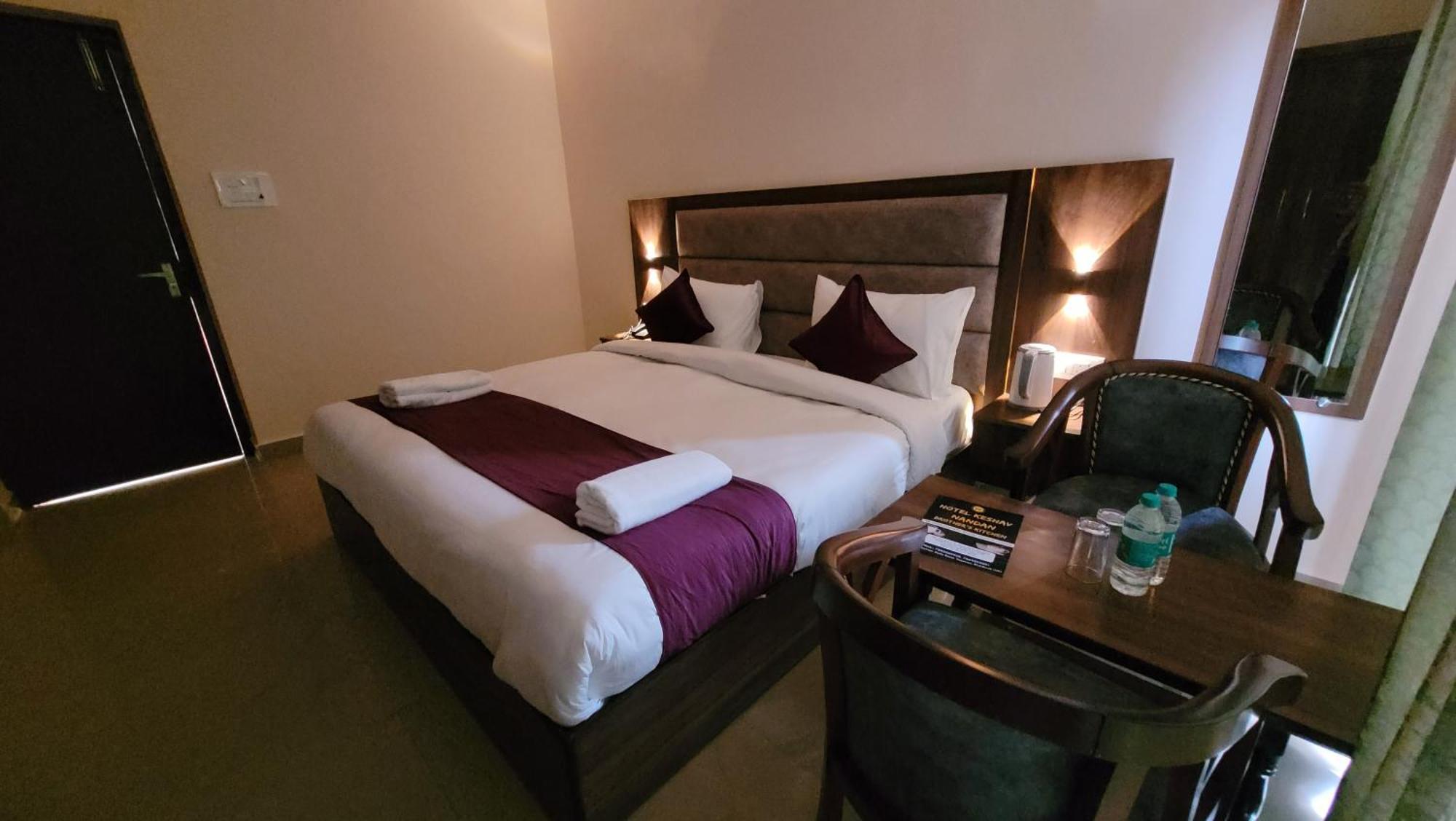 Hotel Keshav Nandan By The Shivaay Risikés Kültér fotó