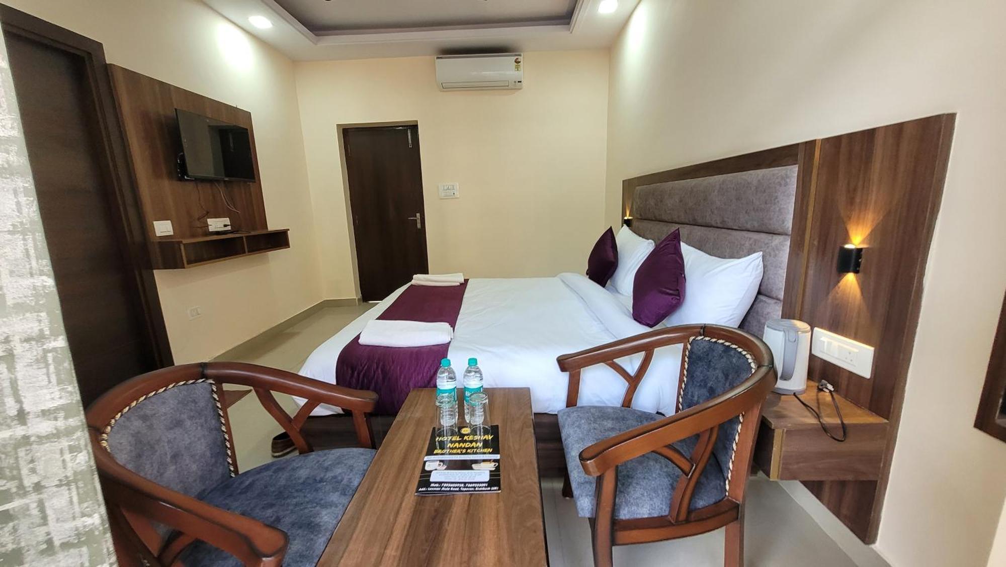 Hotel Keshav Nandan By The Shivaay Risikés Kültér fotó